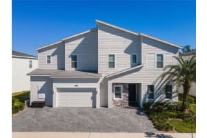 1758 Oak Blossom Dr, DAVENPORT