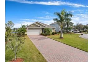 620 VALENCIA CIRCLE, VERO BEACH, FL 32968 - MLS#MFRO6181533