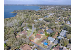 555 CHAUTAUQUA DRIVE, MOUNT DORA, FL 32757 Sold 12/06/24