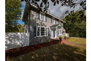 422 GRANDVIEW AVENUE, SANFORD, FL 32771 Sold 01/13/25