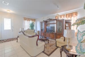 7242 COUNTRY RUN PARKWAY, ORLANDO, FL 32818 Sold 03/28/25
