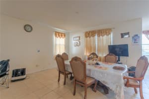 7242 COUNTRY RUN PARKWAY, ORLANDO, FL 32818 Sold 03/28/25