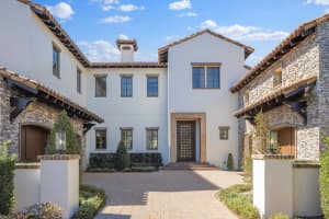 9714 VISTA FALLS DRIVE, GOLDEN OAK, FL 32836 Sold 01/15/25