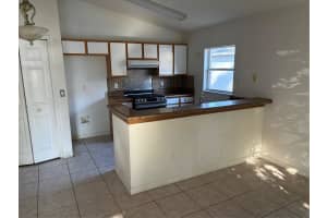 5200 CONA REEF COURT, ORLANDO, FL 32810 Sold 05/17/24