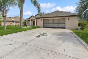 4471 MARSH HARBOR DRIVE, TAVARES, FL 32778 Sold 04/30/24