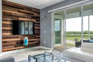 525 OCEAN COURSE AVENUE, DAVENPORT, FL 33896 - MLS#MFRO6183741
