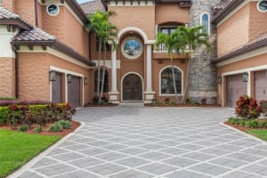 5745 EMERINGTON CRESCENT, ORLANDO, FL 32819 - MLS#MFRO6184236