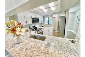 2661 SURREY COURT, KISSIMMEE, FL 34741 Sold 04/05/24