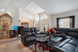 533 DOLCETTO DRIVE, DAVENPORT, FL 33897 Sold 06/10/24