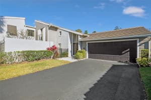 5111 CYPRESS CREEK DRIVE, ORLANDO, FL 32811 Sold 05/02/24