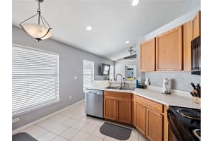 927 COPENHAGEN WAY, WINTER GARDEN, FL 34787 Sold 04/18/24