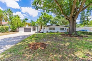 220 BLOSSOM LANE, WINTER PARK, FL 32789 Sold 03/14/25
