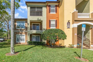 724 CREST PINES DRIVE, ORLANDO, FL 32828 Sold 05/02/24