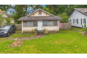 2910 CRYSTAL LAKE AVENUE, ORLANDO, FL 32806 Sold 01/03/25