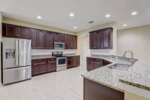 1833 WESTERHAM AVENUE, SAINT CLOUD, FL 34771 Sold 05/15/24
