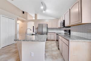 11761 HATCHER CIRCLE, ORLANDO, FL 32824 Sold 04/30/24