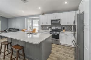 418 TREE SHORE DRIVE, ORLANDO, FL 32825 Sold 04/29/24