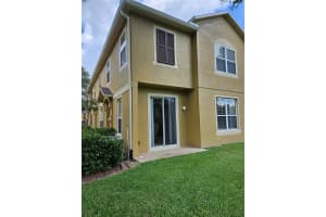 2120 LITTLE GEM #2120, SANFORD, FL 32773 Sold 10/02/24