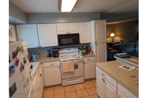 10129 CROWN COURT, ORLANDO, FL 32821 Sold 04/29/24