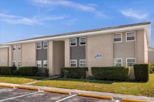 854 SKY LAKE CIRCLE, ORLANDO, FL 32809 Sold 04/18/24