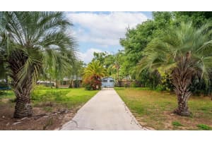 294 LINDEN STREET, CLERMONT, FL 34711 Sold 01/03/25