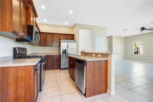 5012 NEWPORT NEWS CIRCLE, BRADENTON, FL 34211 Sold 10/30/24