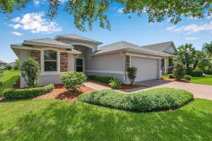 4019 CARTERET DRIVE, WINTER HAVEN, FL 33884 Sold 05/31/24