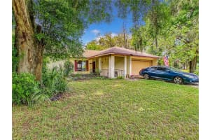 1323 ELIZABETH CIRCLE, EUSTIS, FL 32726 Sold 09/13/24