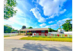114 BAY STREET, NEW SMYRNA BEACH, FL 32168 Sold 02/19/25