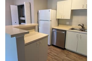 390 WOODSIDE DRIVE, ALTAMONTE SPRINGS, FL 32701 Sold 05/01/24