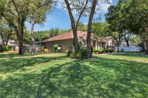 587 LANARKSHIRE PLACE, APOPKA, FL 32712 Sold 06/03/24