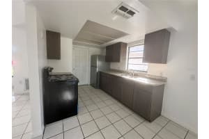 910 SUNSHINE WAY, WINTER HAVEN, FL 33880 Sold 06/18/24