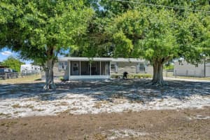 26 CACTUS CIRCLE, WINTER HAVEN, FL 33880 Sold 08/01/24