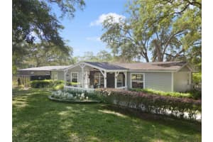40610 STOUT OAKS LANE, LADY LAKE, FL 32159 Sold 09/27/24