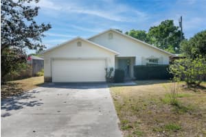 221 Rosa Ave, OVIEDO