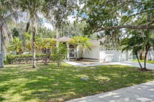 3221 SETTLERS TRAIL, SAINT CLOUD, FL 34772 Sold 11/15/24