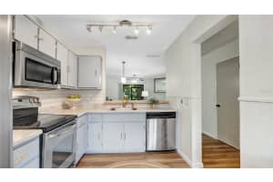 215 SANDLEWOOD TRAIL, WINTER PARK, FL 32789 Sold 05/28/24