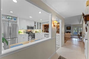 5 ESCONDIDO CIRCLE, ALTAMONTE SPRINGS, FL 32701 Sold 07/25/24