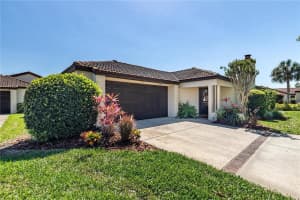 1913 OAK CIRCLE, TAVARES, FL 32778 Sold 09/06/24