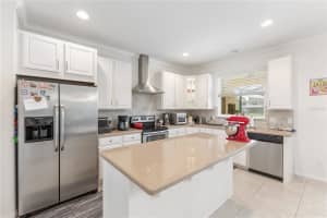 4926 CREEKSIDE PARK AVENUE, ORLANDO, FL 32811 Sold 06/14/24