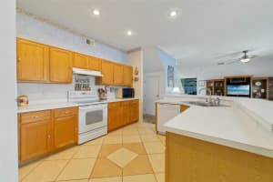 2119 STONE CROSS CIRCLE, ORLANDO, FL 32828 Sold 06/05/24