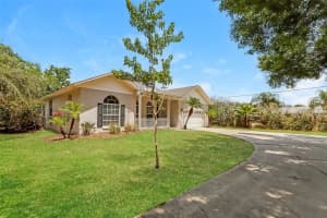 2305 YORK PLACE, LAKELAND, FL 33810 Sold 06/28/24