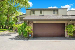 576 OSCEOLA AVENUE, ORLANDO, FL 32801 Sold 04/09/25