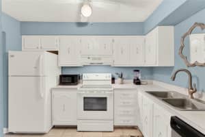 536 ORANGE DR #17, ALTAMONTE SPRINGS, FL 32701 Sold 10/23/24
