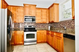 1147 PRIORY CIRCLE, WINTER GARDEN, FL 34787 Sold 07/30/24