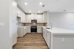 7521 LAUREATE BOULEVARD, ORLANDO, FL 32827 - MLS#MFRO6204239