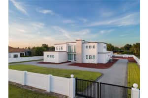 8441 OAKLAND PLACE, ORLANDO, FL 32819 Sold 04/25/25