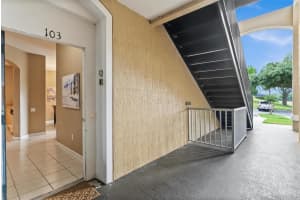 8105 COCONUT PALM WAY, KISSIMMEE, FL 34747 Sold 07/31/24