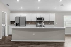 514 VALENTINA LANE, AUBURNDALE, FL 33823 Sold 09/13/24