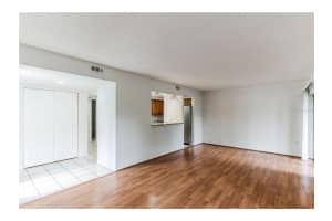 190 HICKORY WOODS COURT, DELTONA, FL 32725 Sold 02/17/25